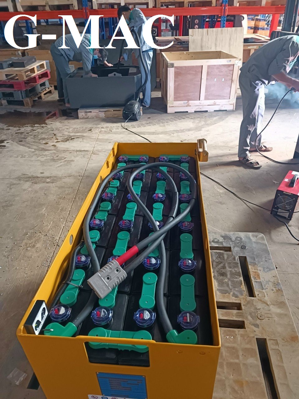 ắc quy xe nâng điện.jpg (385 KB)